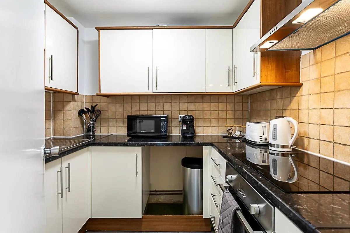 Apartment Modern Home Near Central London