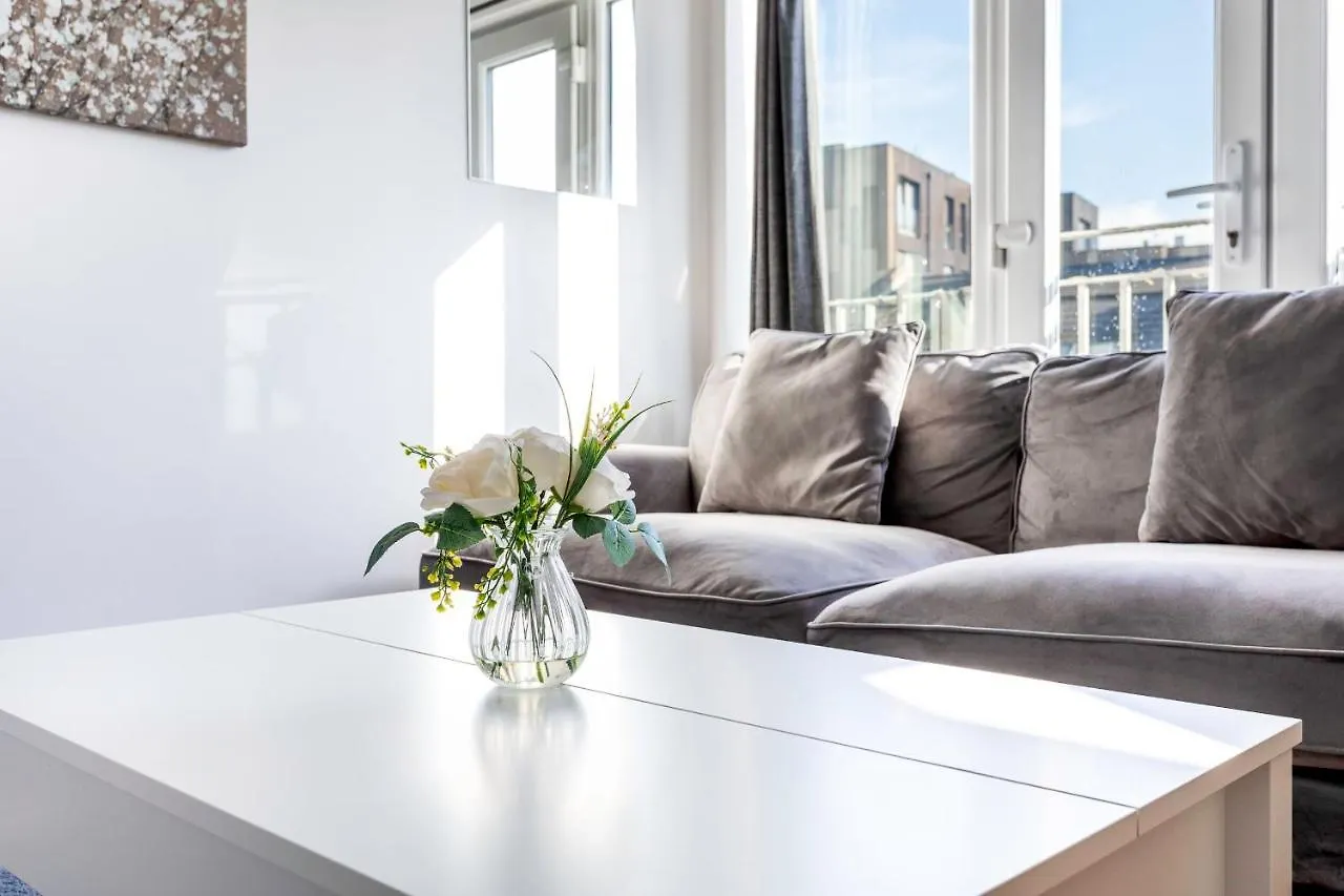 Modern Home Near Central London