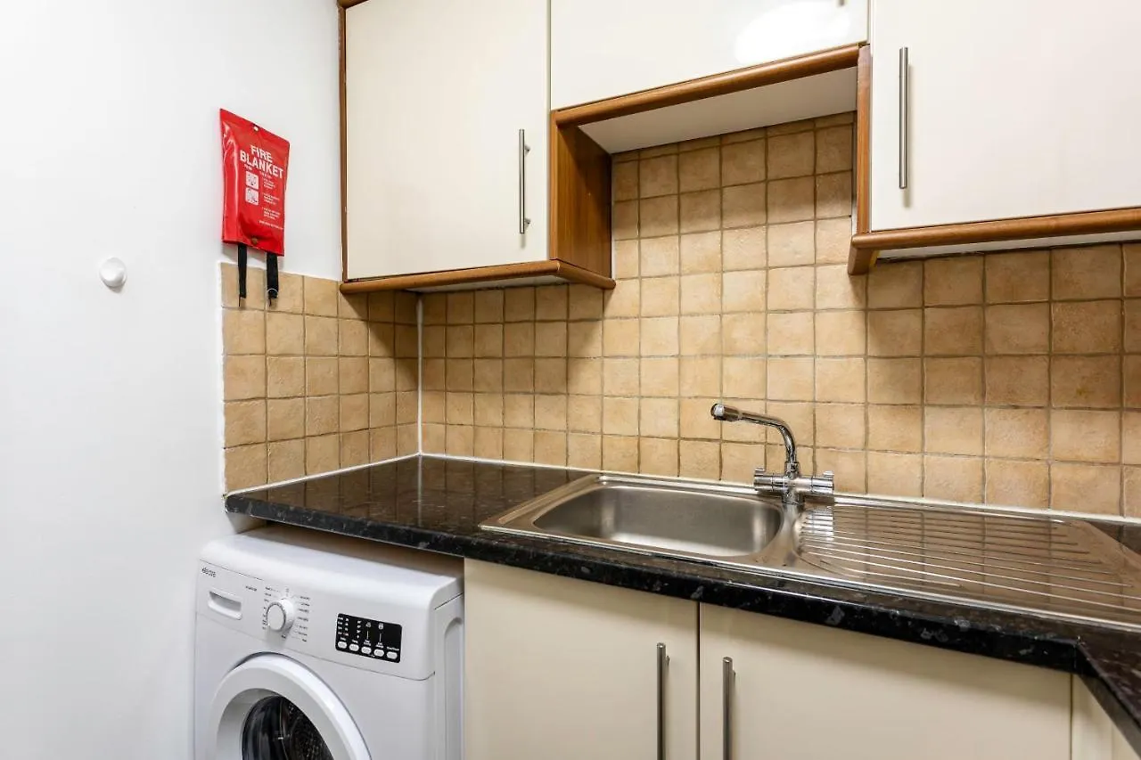 Modern Home Near Central London
