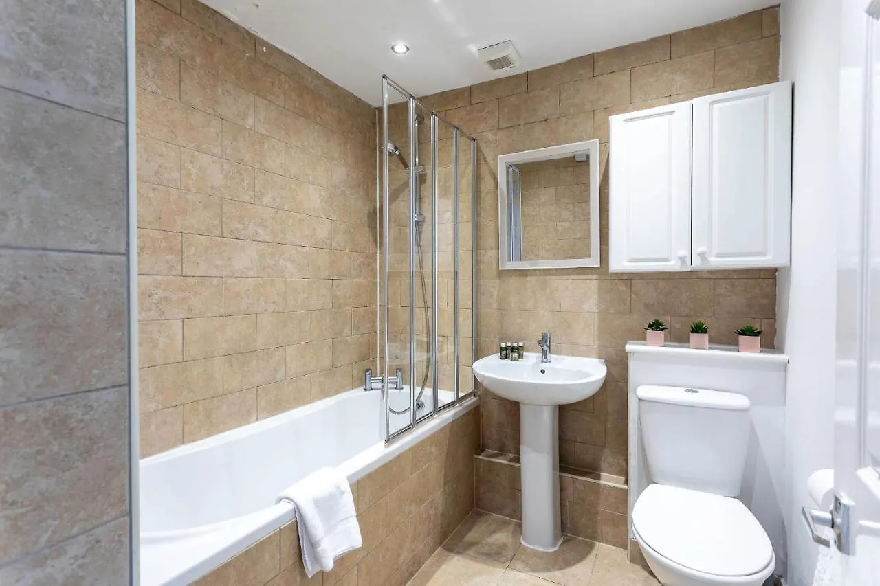 Apartment Modern Home Near Central London
