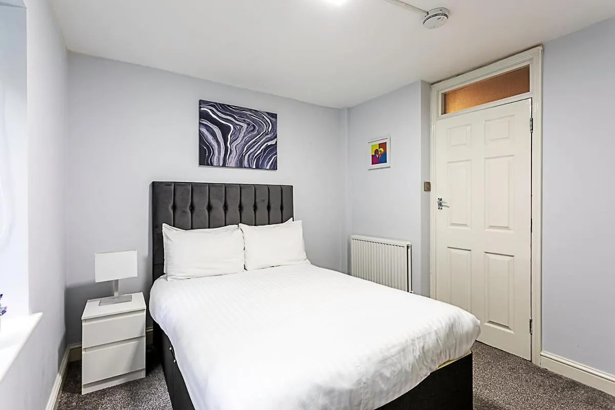 Modern Home Near Central London Apartment