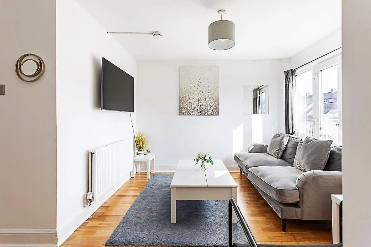Apartment Modern Home Near Central London